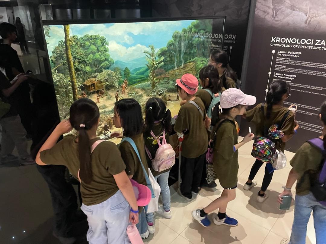 Students visiting a museum